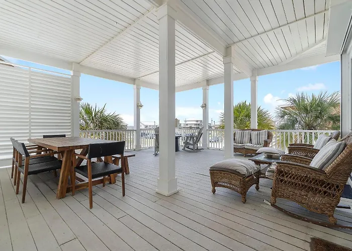 Holiday home Whispering Palms House *